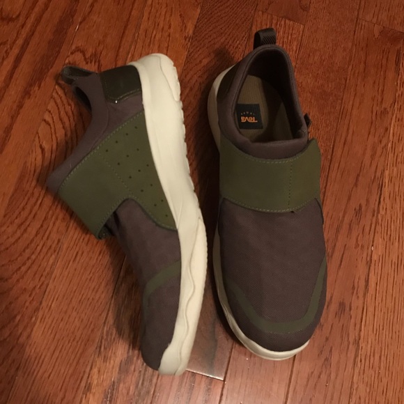 teva arrowood swift slip on